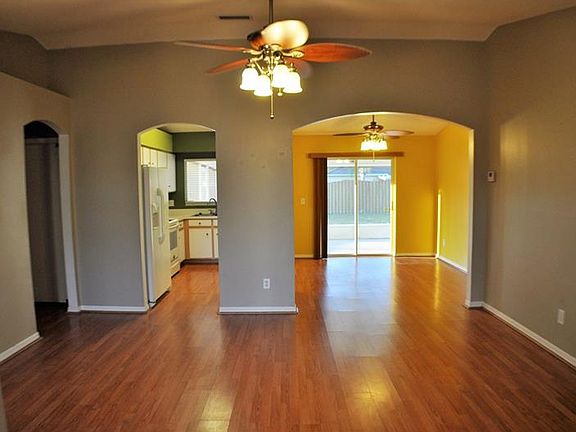 2nd image of 12141 Buffington Ln