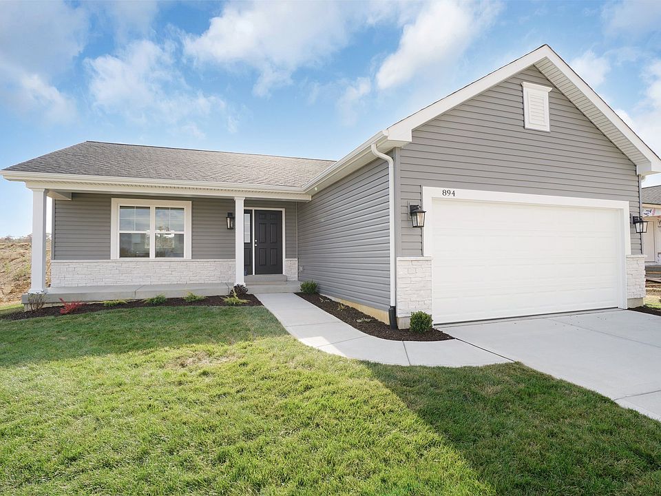 1st image of 894 Woodbridge Way