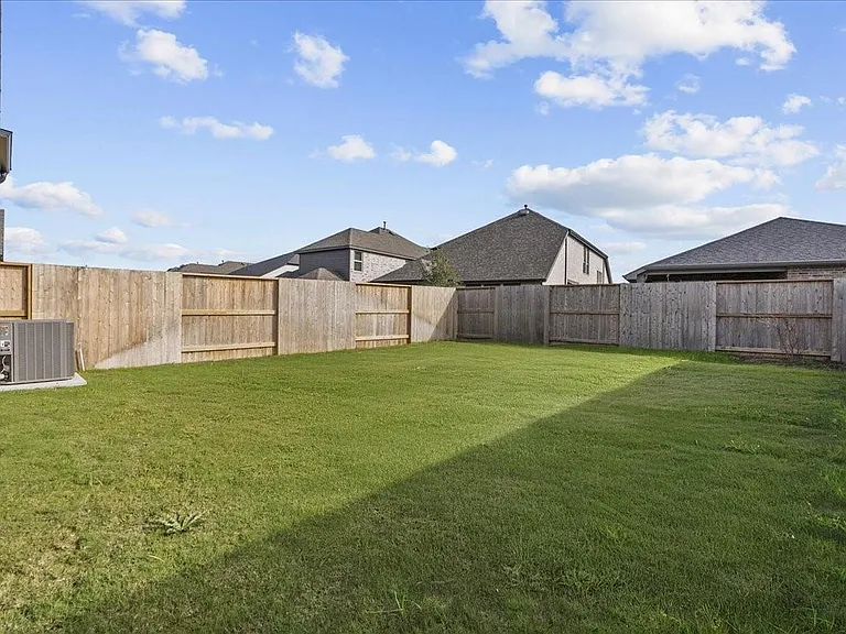 5218 Sage Hills Dr — Photo 32