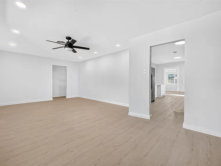 6131 Birdwood Rd — Photo 4