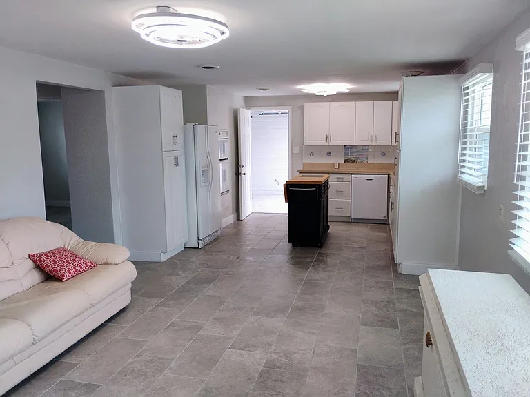 11 Ocean Breeze Cir — Photo 3