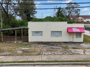 406 E Solomon St, Griffin, GA 30223