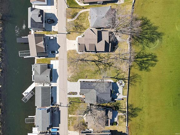 3rd image of E Highland View Dr