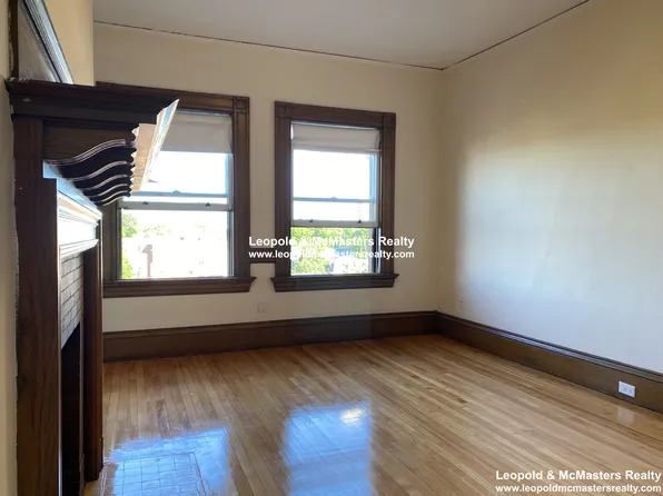 15 Ware St APT 2, Cambridge, MA 02138