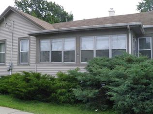 811 Front St, Aurora, IL 60505