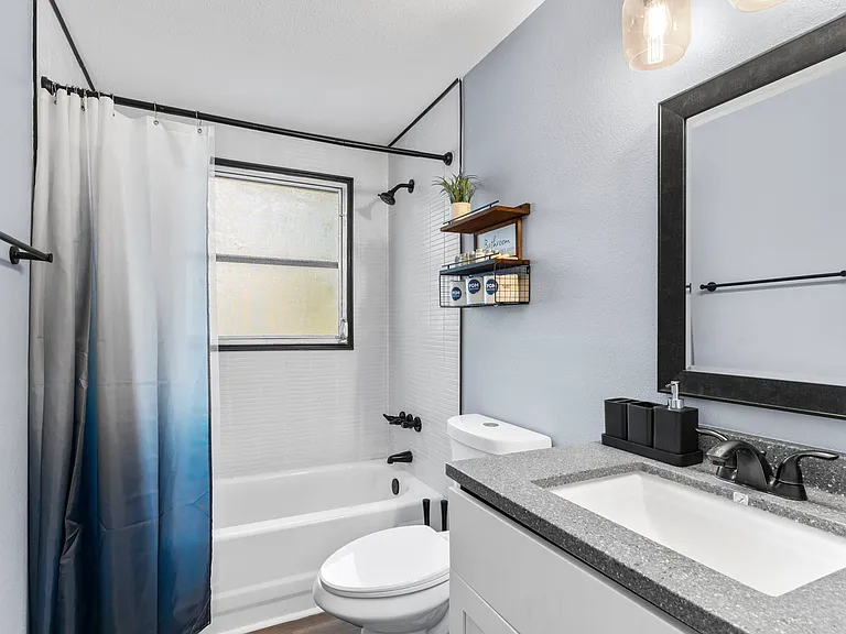 3102 E Knollwood St #A — Photo 17