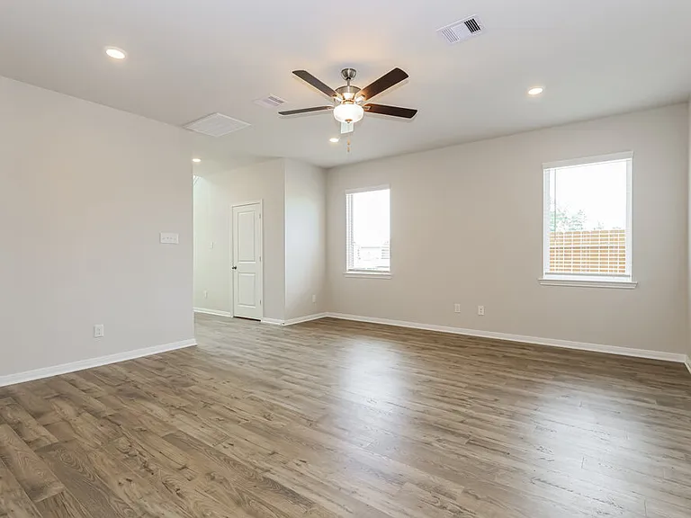 15582 Caramel Springs Dr — Photo 7