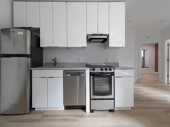 4th image of 302 Mott St #1S