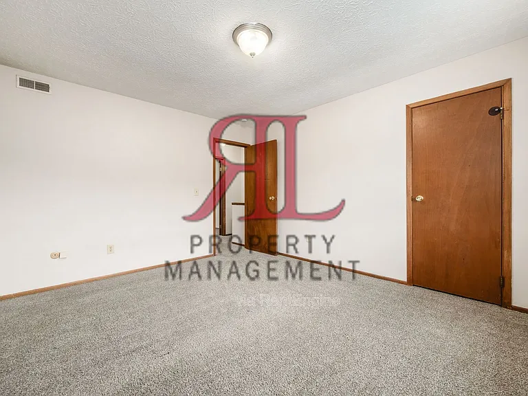 5524 Kenneylane Blvd — Photo 23