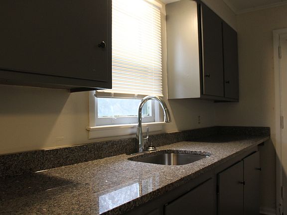 2nd image of 539 Bloomingrove Dr #4