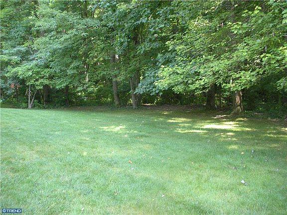 5th image of 150 Fairhill Dr