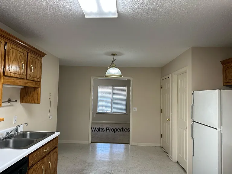 218 Briar Cir — Photo 11