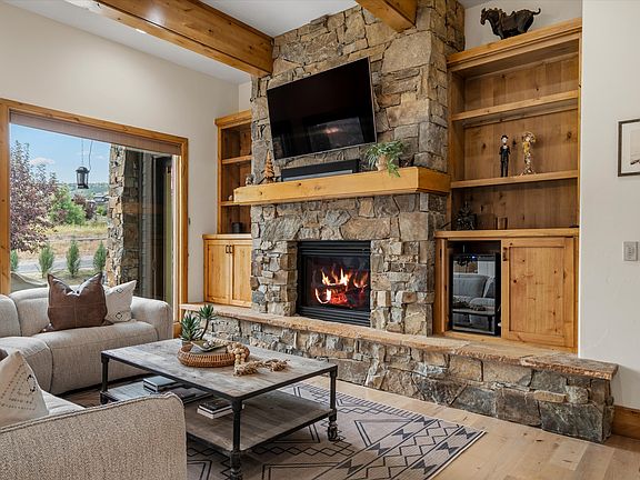 4th image of 4892 E Eagleridge Dr