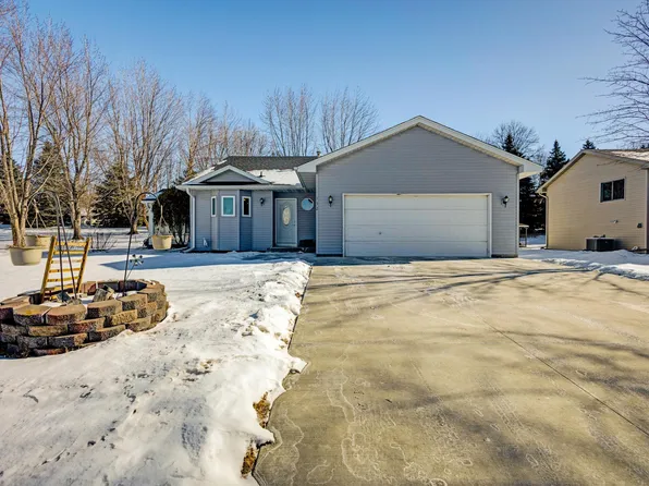 152 Alva St, Waconia, MN 55387