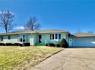 1115 Bliss St, Grinnell, IA 50112