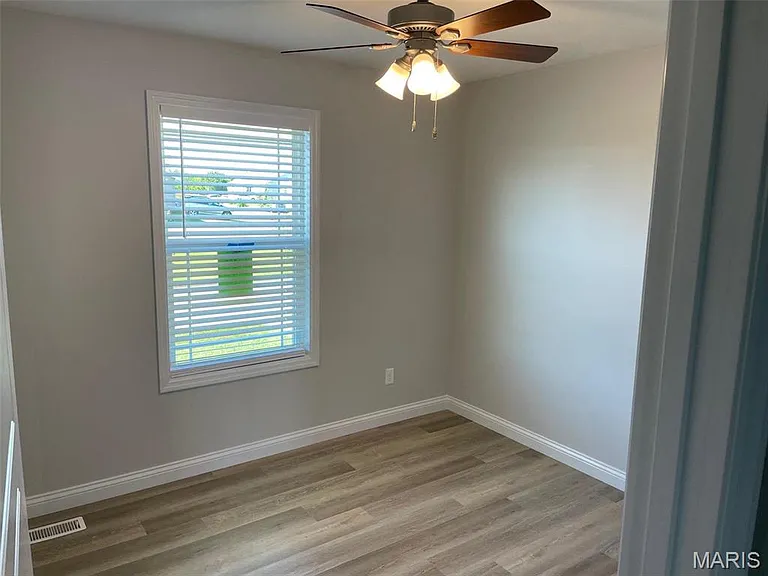 307 Meriadoc Ln — Photo 7