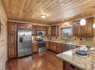 1732 Waters Edge Dr, Granite Falls, NC 28630
