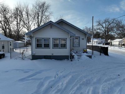 1260 E 27th St, Des Moines, IA, 50317