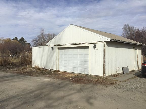 3rd image of 1290 E Blanco Dr