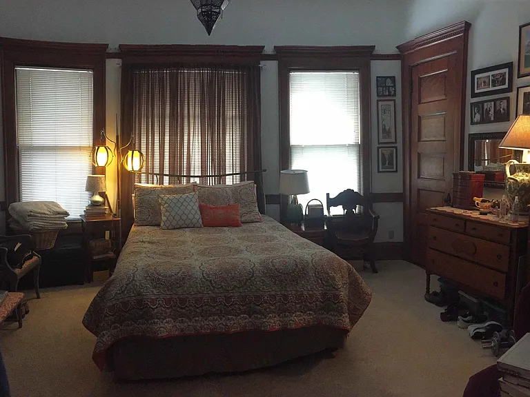 1751 N Cambridge Ave — Photo 13
