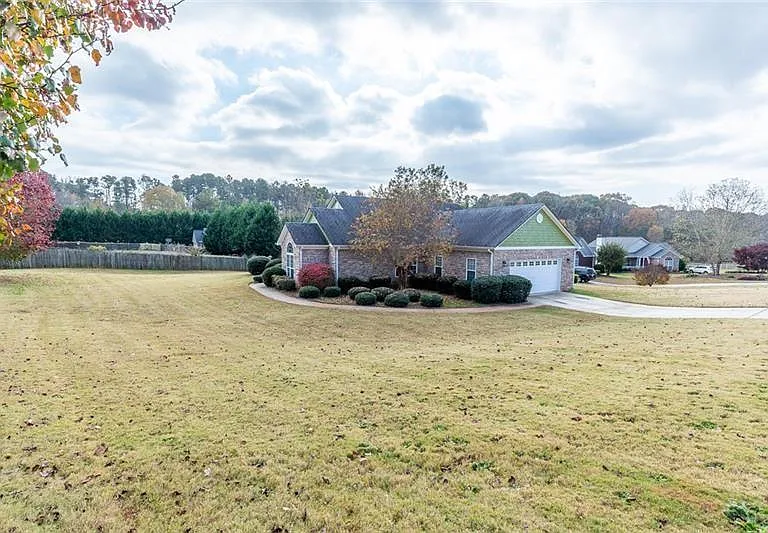 300 McKendree Ct — Photo 37