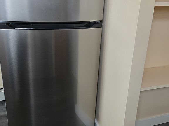5th image of 6923 De Costa Ave #1