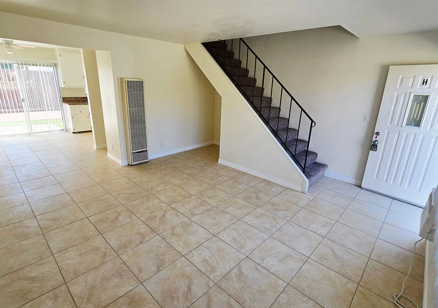 5202 Canoga St — Photo 1