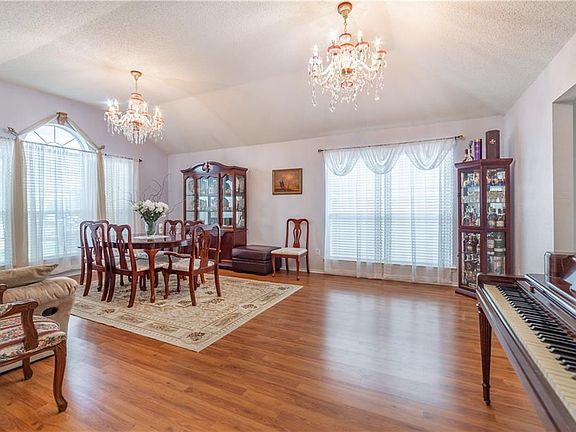5th image of 4113 Orlando Springs Dr