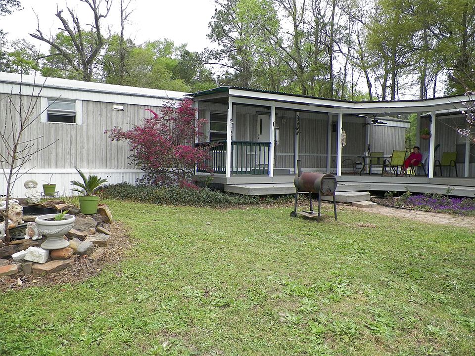 Shared front deck