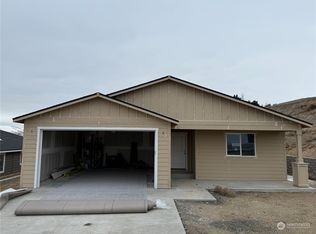 844 N Macaw Ave, East Wenatchee, WA