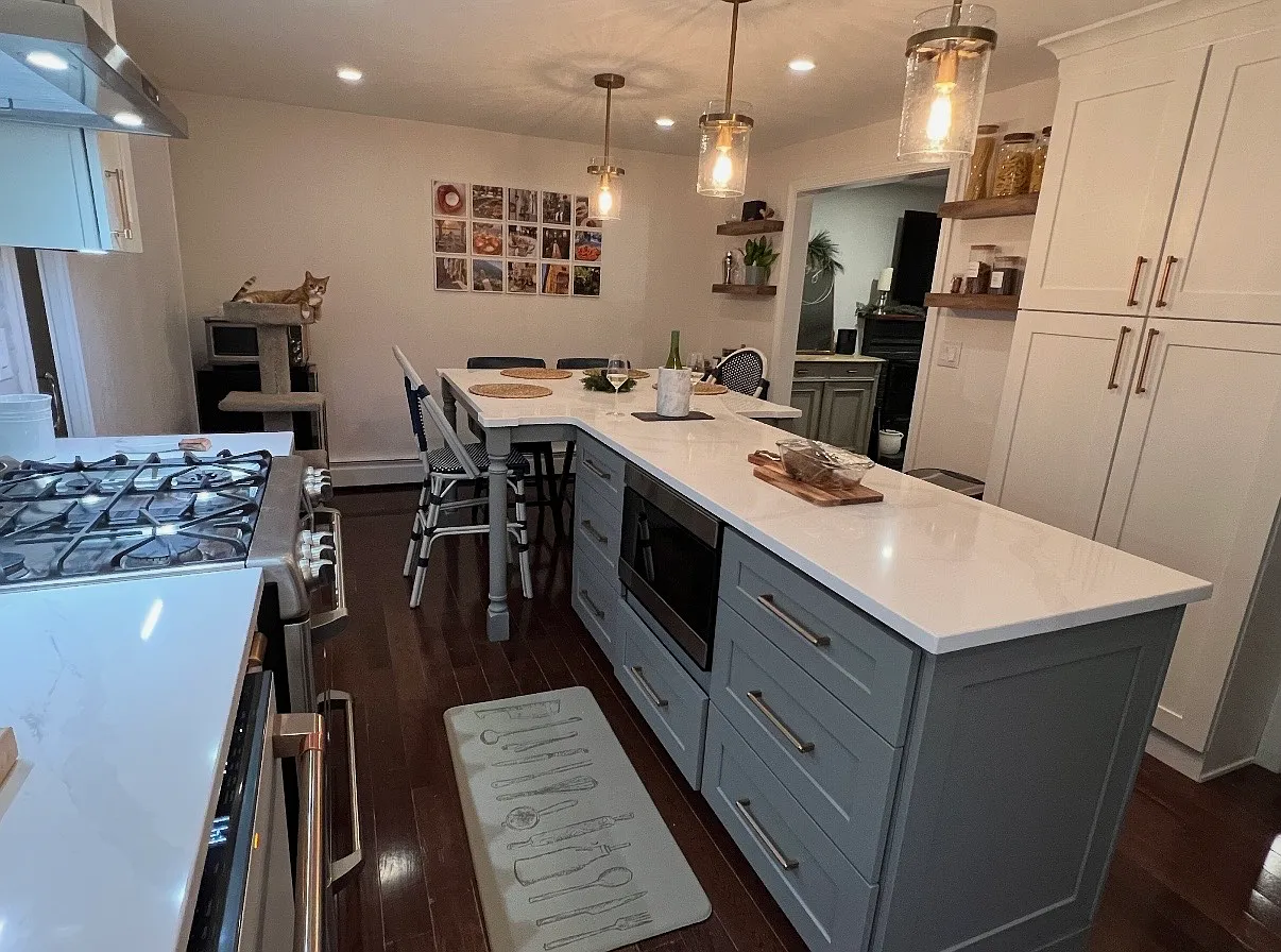 5 bed, 1872 sqft, $3,950 — Photo 3
