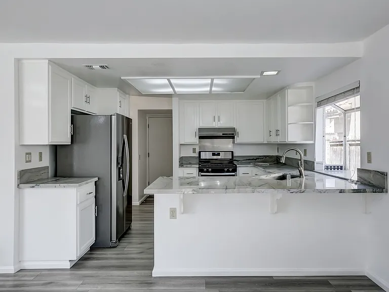 34921 Shadowwood Dr — Photo 17