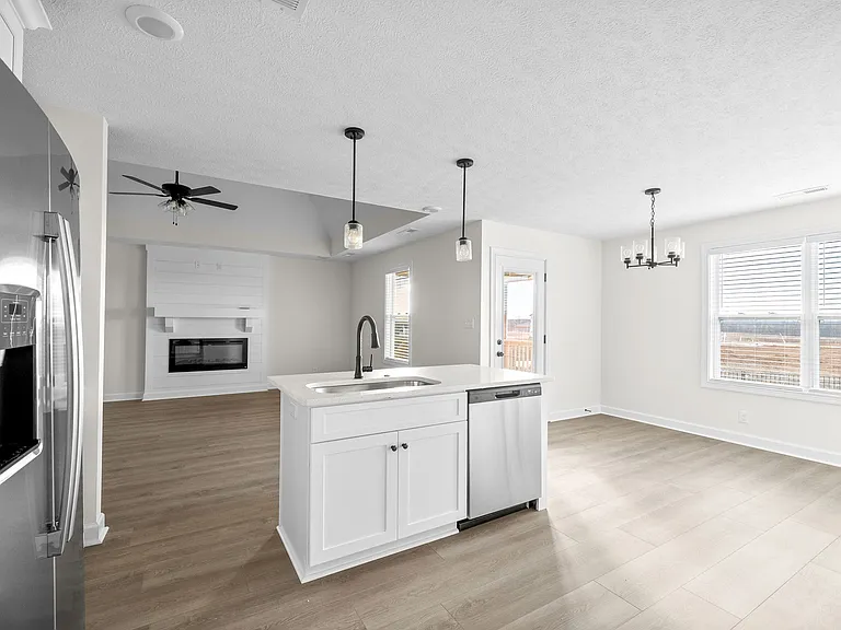 1188 Ross Farms Blvd — Photo 8