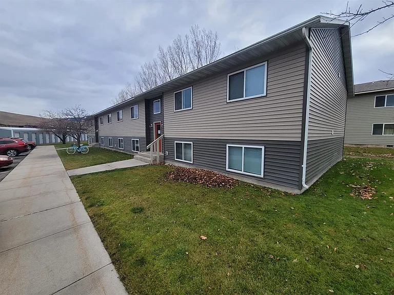 North Russell Apts-1650 N Russell — Photo 42