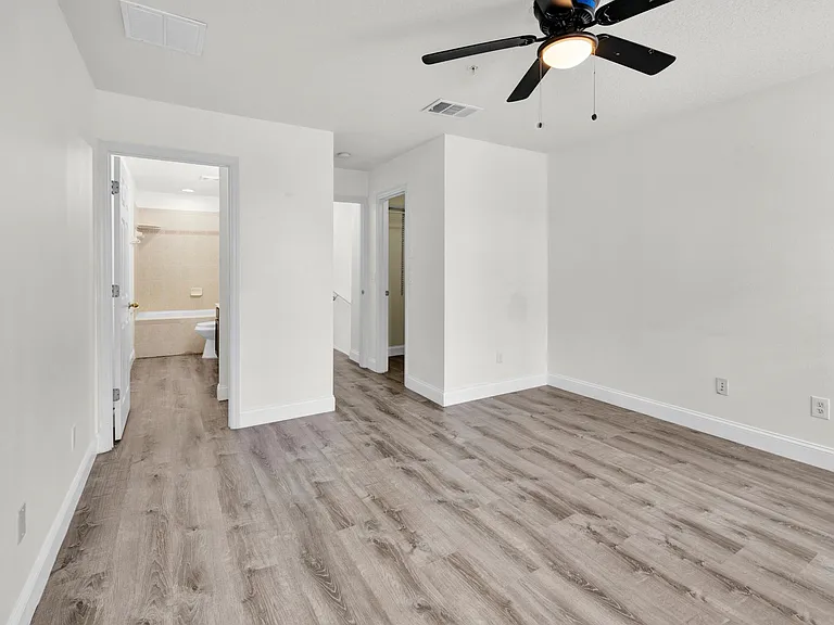 6130 Chapledale Dr — Photo 12