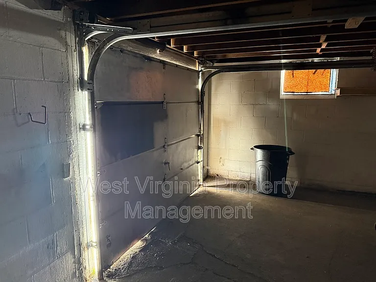 309 E Prince St — Photo 29
