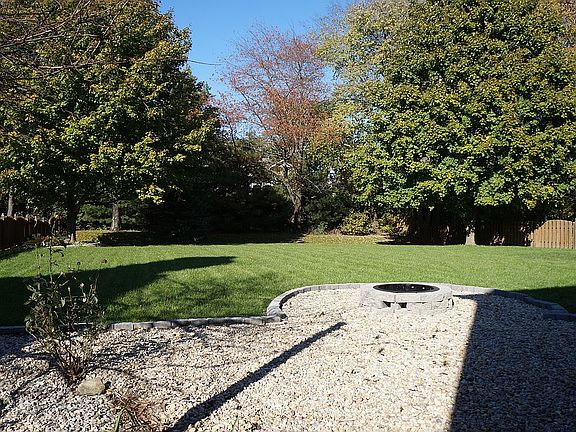 3rd image of 4817 Ashbrook Dr