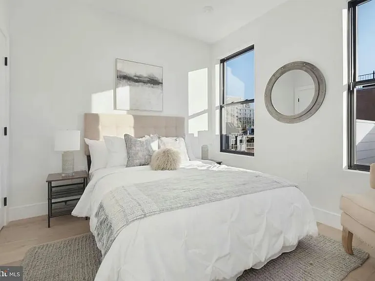 516 M St NW #3 — Photo 23