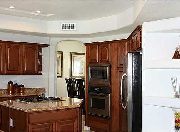 5th image of 1104 Calle Parque Dr