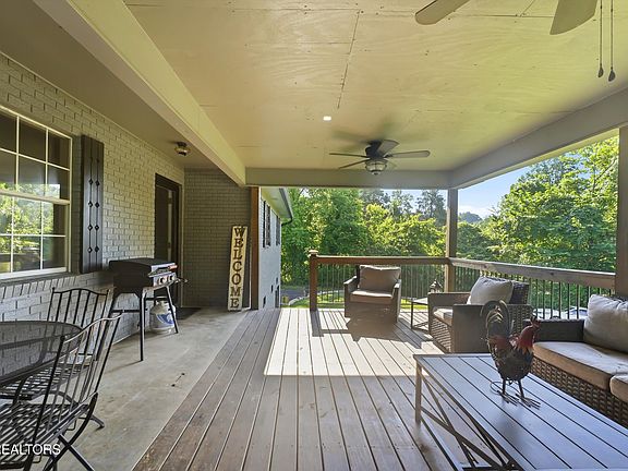 5th image of 379 Wells Rd