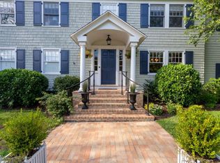 23 Sunset Rd, Old Greenwich, CT 06870