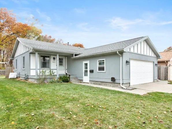 2875 W Rick Dr, Port Huron, MI 48060