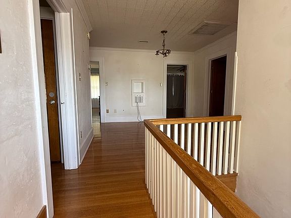 5th image of 802 Mulberry St