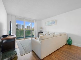 19370 Collins Ave APT 422, Sunny Isles Beach, FL 33160