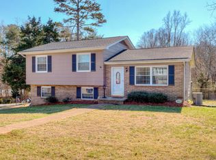 10022 Tellico Dr, Ooltewah, TN 37363