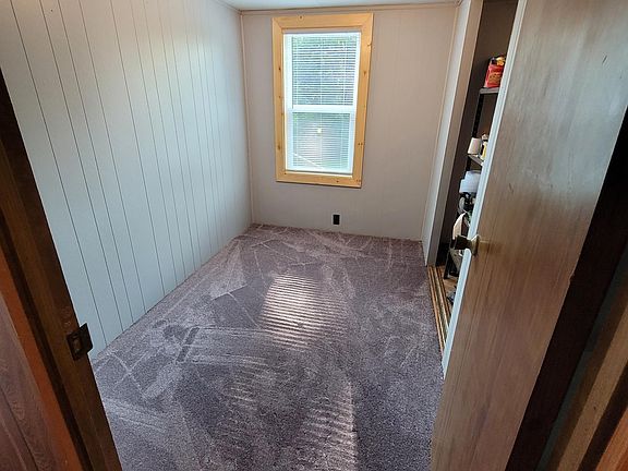 Small (Middle) bedroom