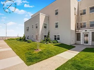 518 Beach 139 St #B6, Rockaway Park, NY 11694
