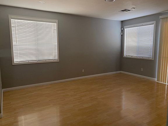 4th image of 2630 Heathrow St