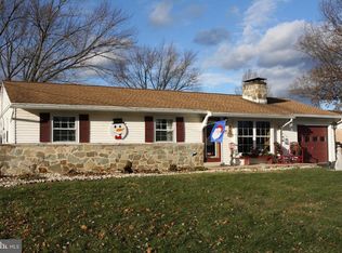 905 Valley Rd, Enola, PA 17025