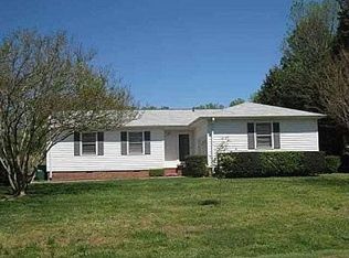 815 Taylors Rd, Taylors, SC 29687